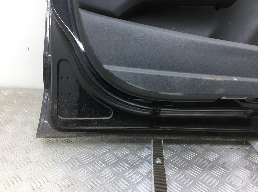 Дверь передняя левая бу для Audi A1 1.6 TDi, 2013 г. Дверь передняя левая бу для Audi A1 1.6 TDi, 2013 г.