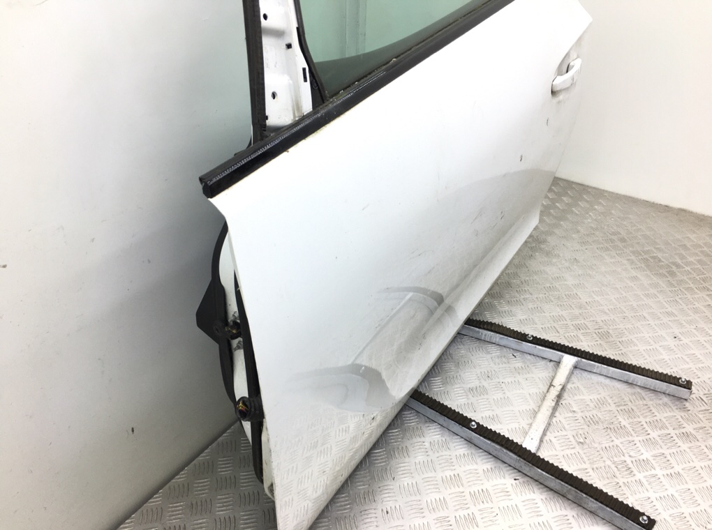 Дверь передняя левая бу для Opel Astra J 1.4 Ti,  2013 г.