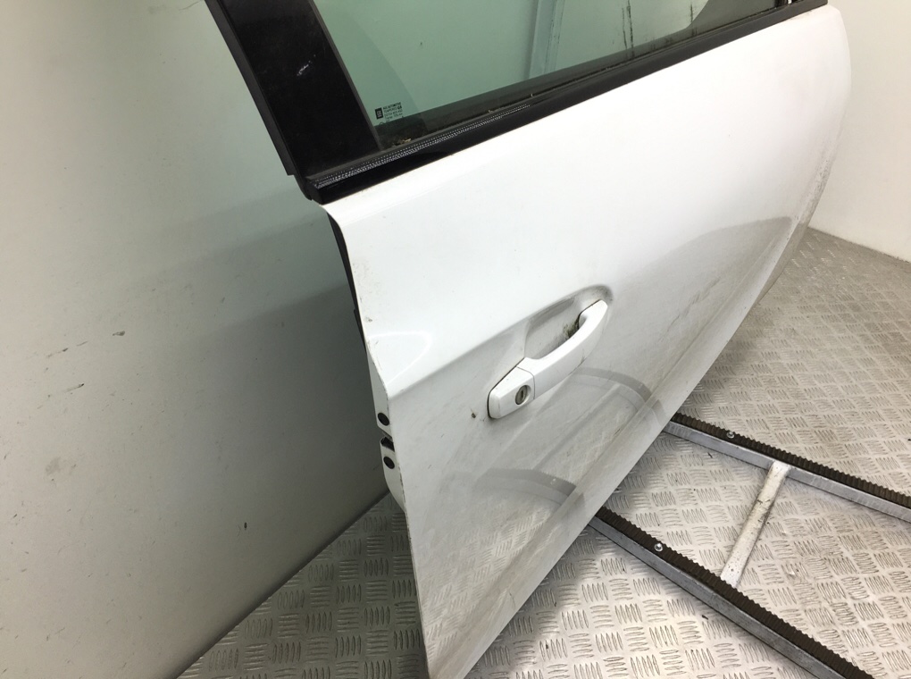 Дверь передняя правая бу для Opel Astra J 1.4 Ti,  2013 г.