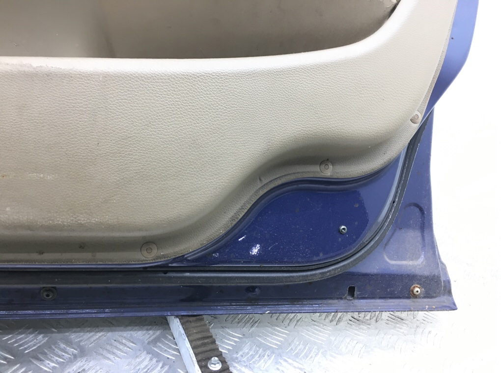 Дверь передняя правая бу для Volvo V70 2 2.4 i,  2002 г.