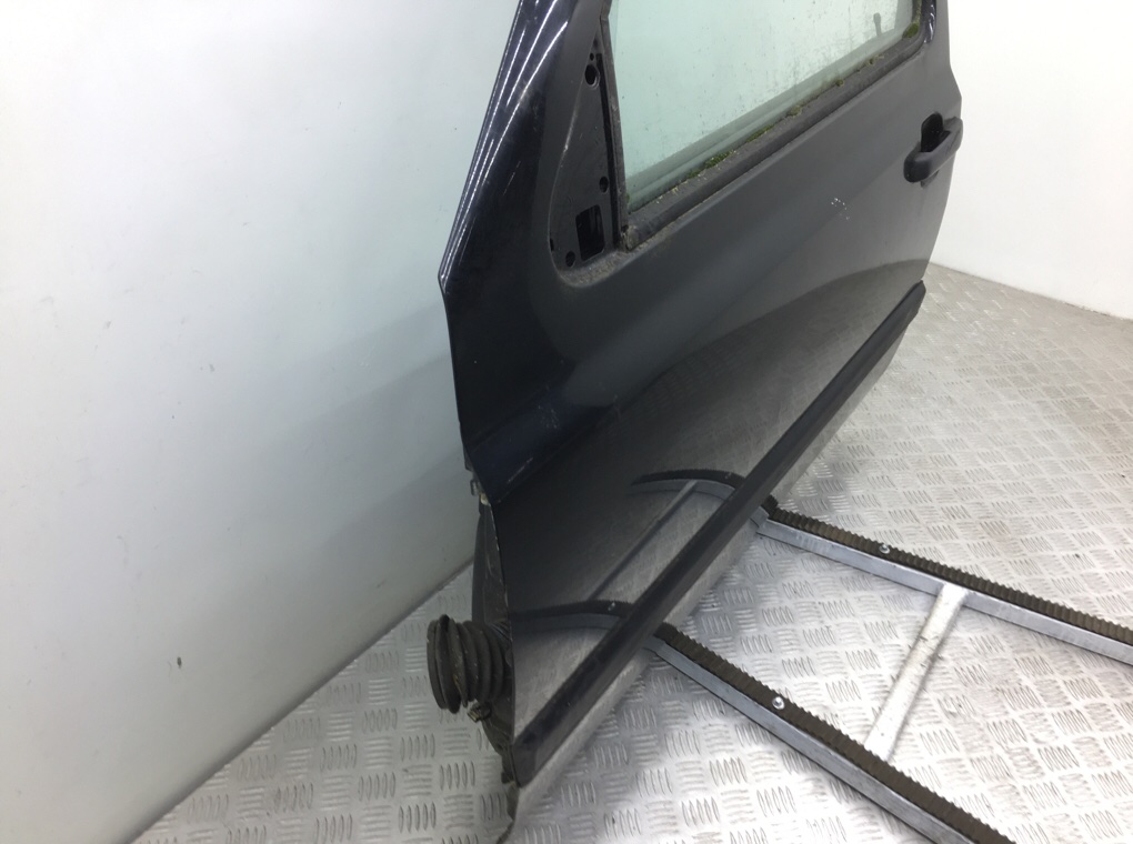 Дверь передняя левая бу для Volkswagen Golf 3 2.0 i, 1997 г. Дверь передняя левая бу для Volkswagen Golf 3 2.0 i, 1997 г.