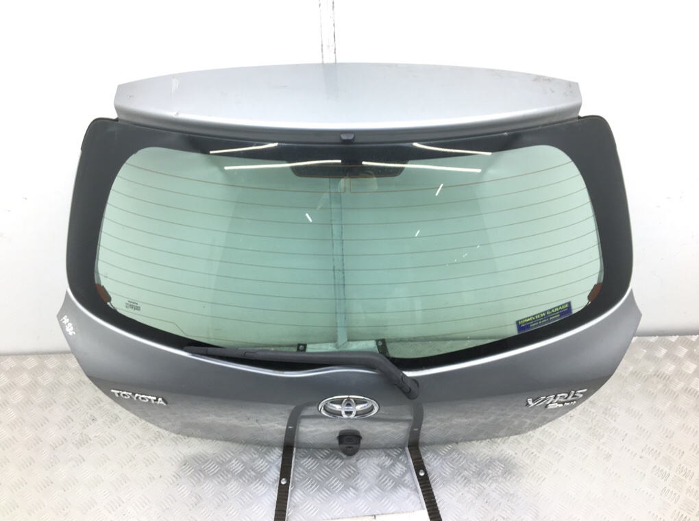Крышка багажника бу для Toyota Yaris XP9 1.3 i, 2006 г. Крышка багажника бу для Toyota Yaris XP9 1.3 i, 2006 г.
