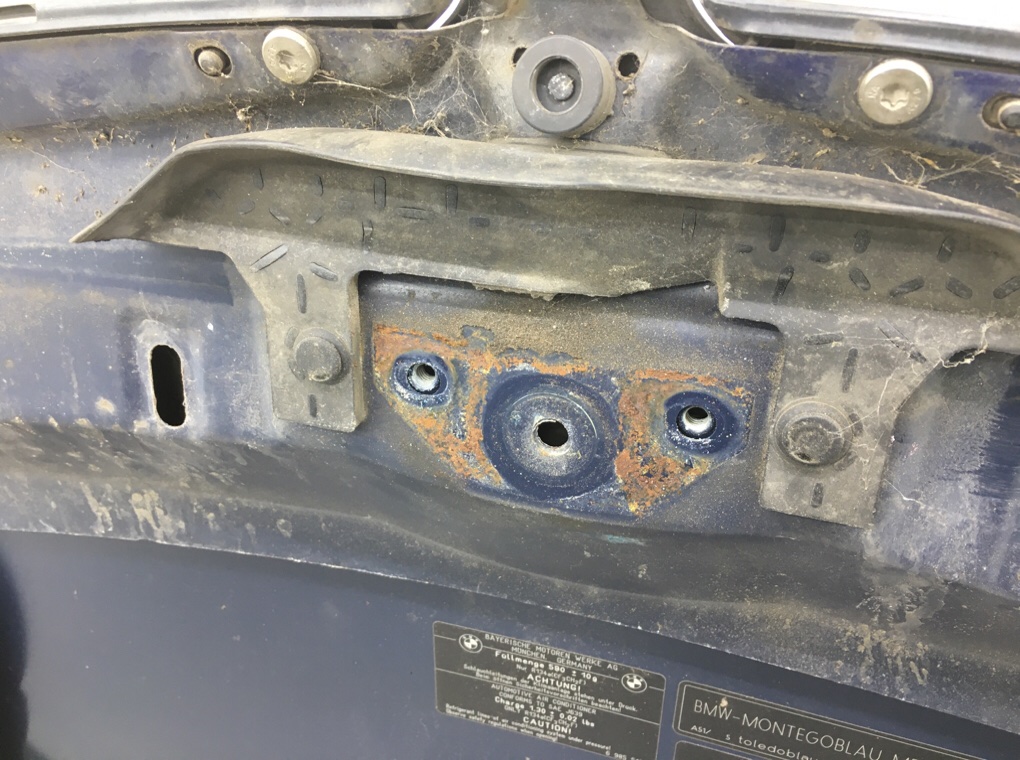 Капот бу для BMW 3 E90/E91/E92/E93 2.0 TD,  2007 г.