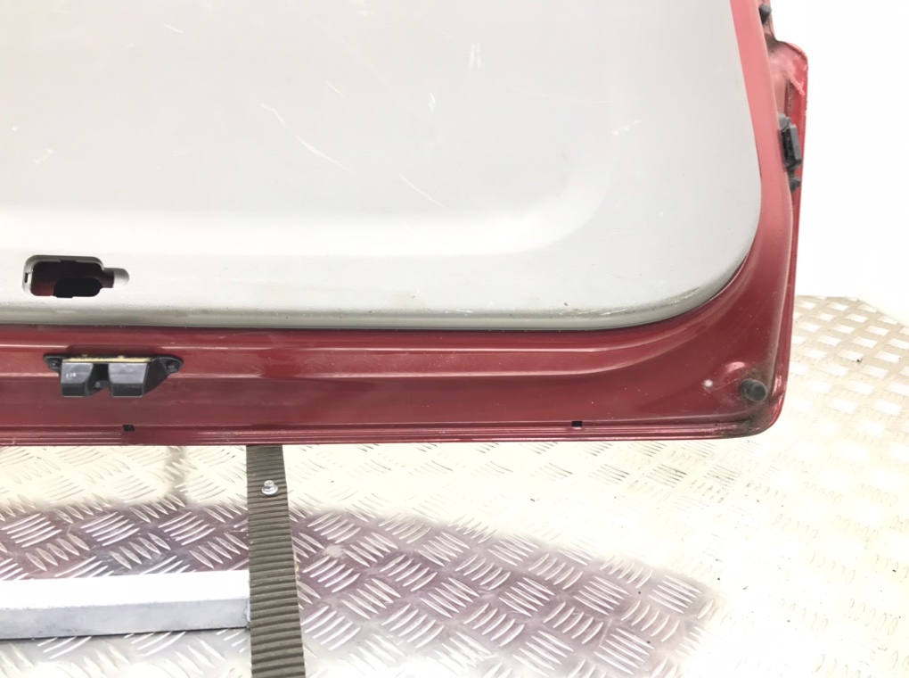 Крышка багажника бу для Kia Carens 2 2.0 CRDi,  2008 г.