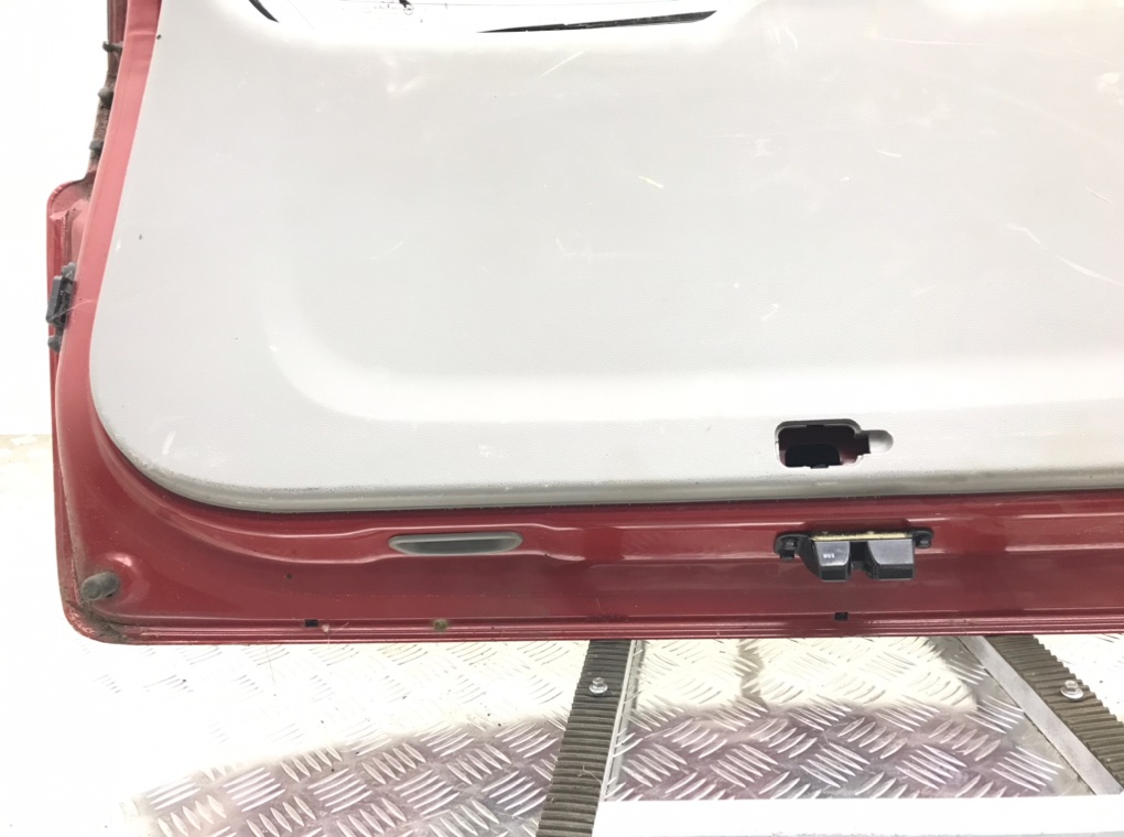 Крышка багажника бу для Kia Carens 2 2.0 CRDi,  2008 г.