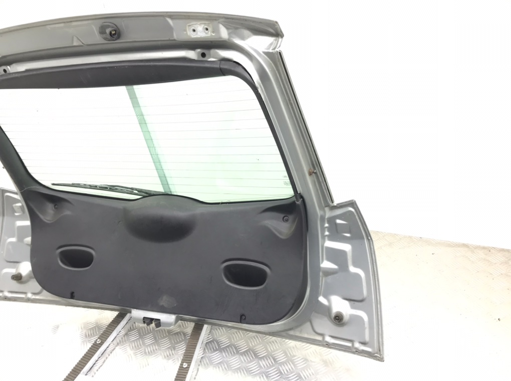 Крышка багажника бу для Ford Focus 1 1.6 i,  2003 г.