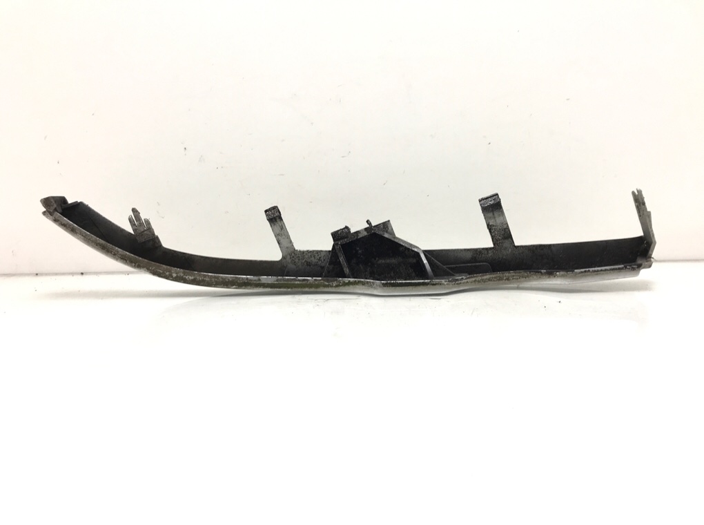 Накладка (ресничка) правой фары бу для BMW 3 E46 2.2 i,  2002 г.