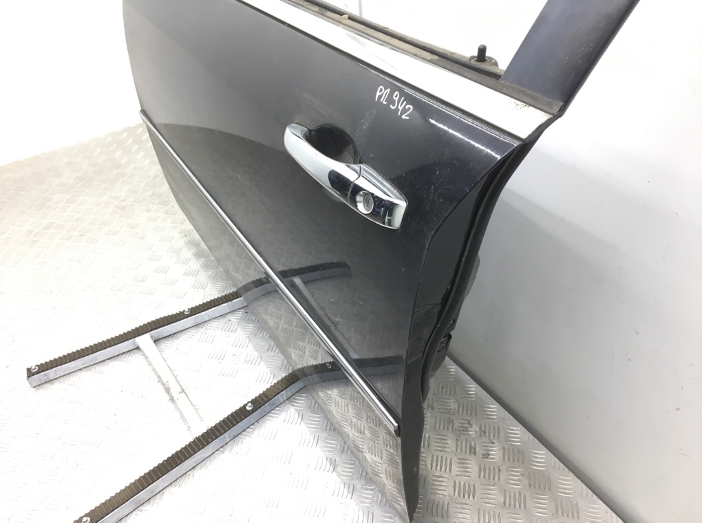 Дверь передняя левая бу для Chrysler 300C  3.0 CRD,  2006 г.