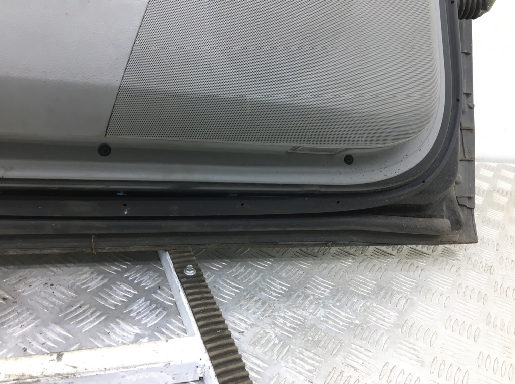 Дверь передняя левая бу для Chrysler 300C  3.0 CRD,  2006 г.