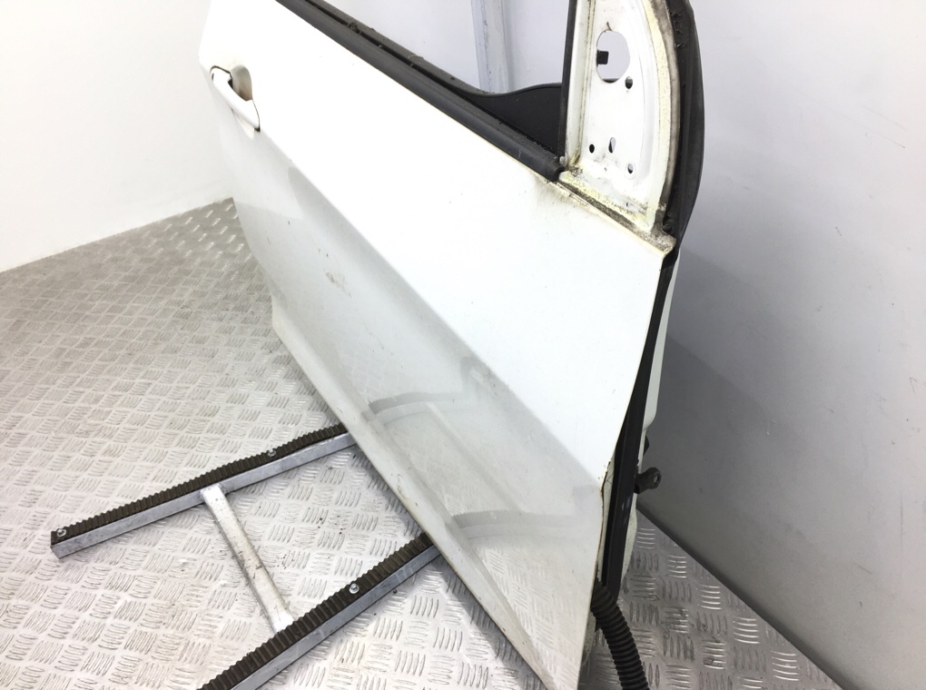 Дверь передняя правая бу для Kia Picanto 2 1.0 i, 2013 г. Дверь передняя правая бу для Kia Picanto 2 1.0 i, 2013 г.