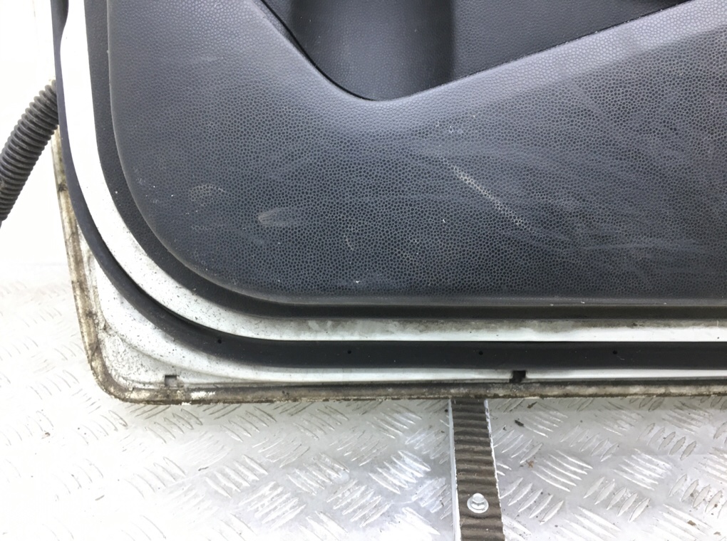 Дверь передняя правая бу для Kia Picanto 2 1.0 i, 2013 г. Дверь передняя правая бу для Kia Picanto 2 1.0 i, 2013 г.