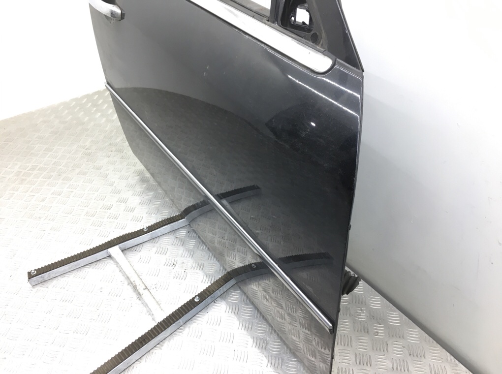 Дверь передняя правая бу для Chrysler 300C  3.0 CRD,  2006 г.