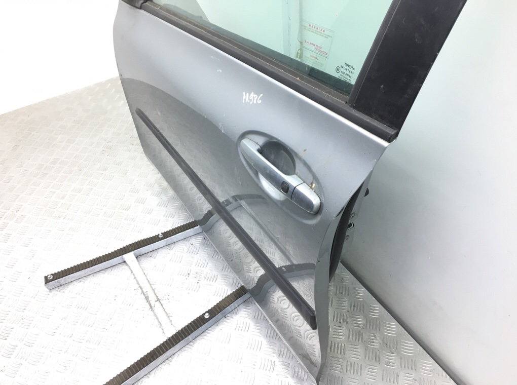 Дверь передняя левая бу для Toyota Yaris XP9 1.3 i,  2006 г.