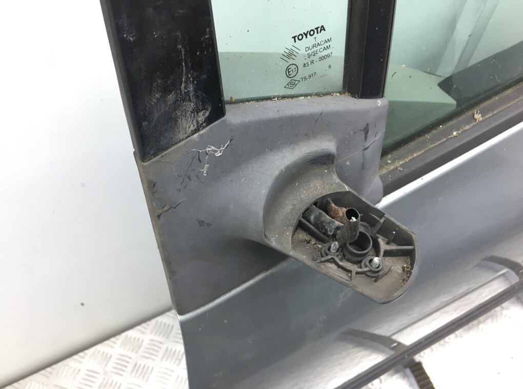 Дверь передняя левая бу для Toyota Yaris XP9 1.3 i,  2006 г.