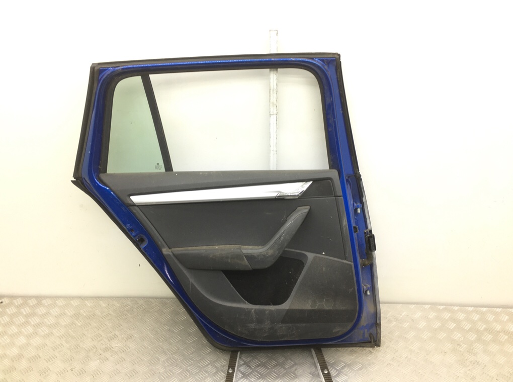 Дверь задняя левая бу для Skoda Octavia A7 2.0 TDi, 2014 г. Дверь задняя левая бу для Skoda Octavia A7 2.0 TDi, 2014 г.