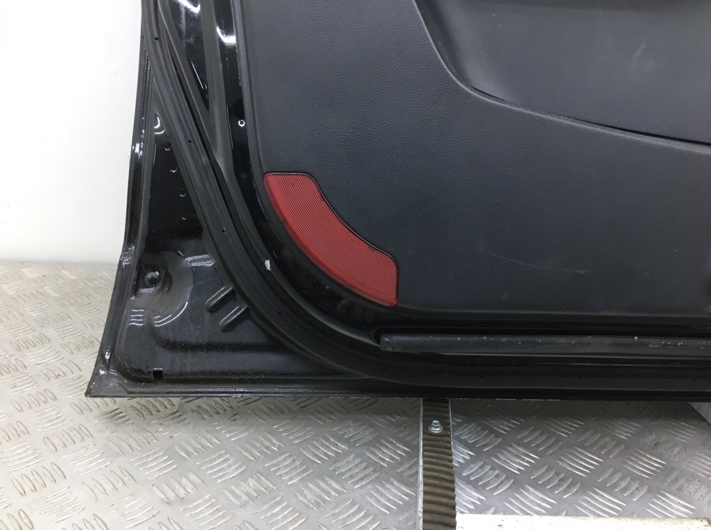 Дверь передняя левая бу для Chevrolet Captiva 2.0 CDi, 2010 г. Дверь передняя левая бу для Chevrolet Captiva 2.0 CDi, 2010 г.