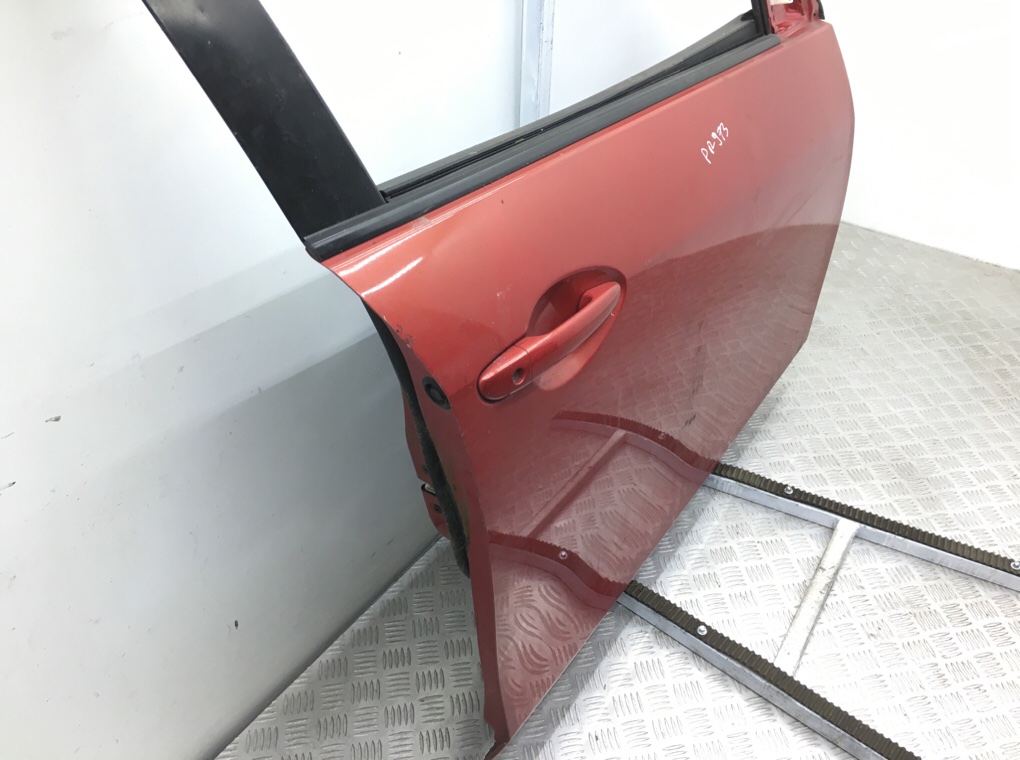 Дверь передняя правая бу для Mazda 3  BL 1.6 TD,  2010 г.