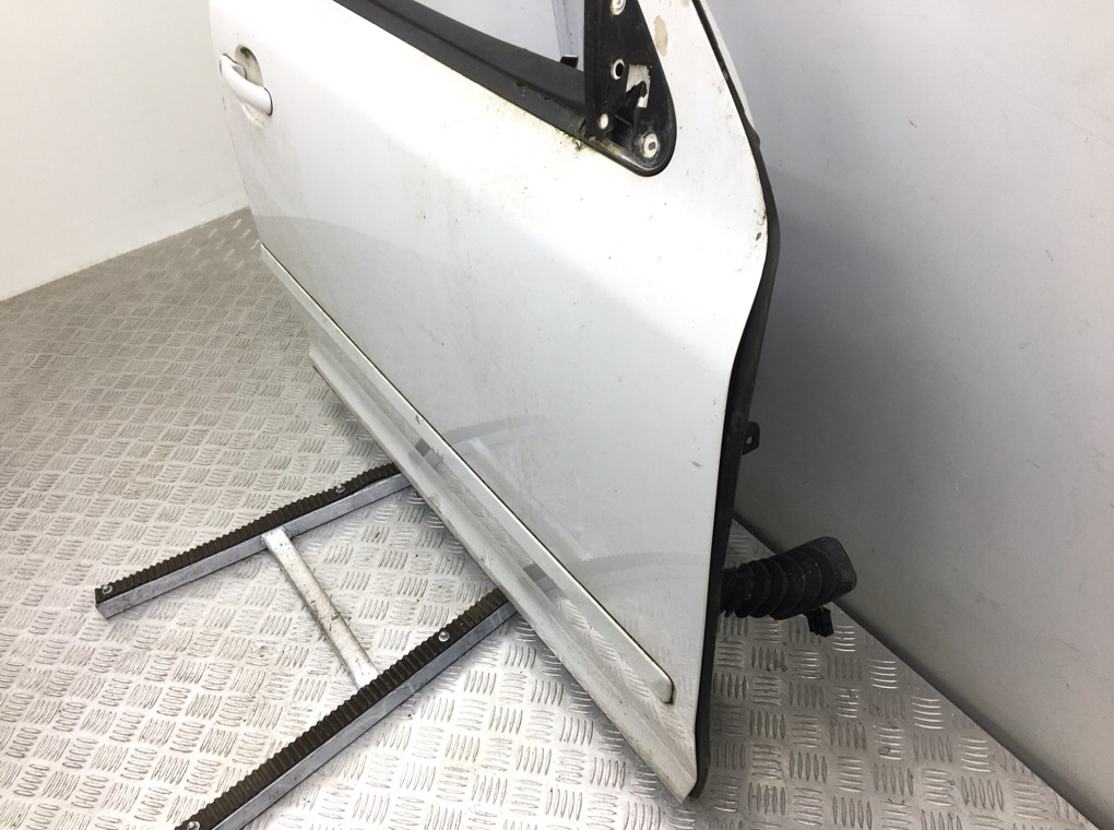 Дверь передняя правая бу для Skoda Octavia A5 2.0 TSI, 2009 г. Дверь передняя правая бу для Skoda Octavia A5 2.0 TSI, 2009 г.