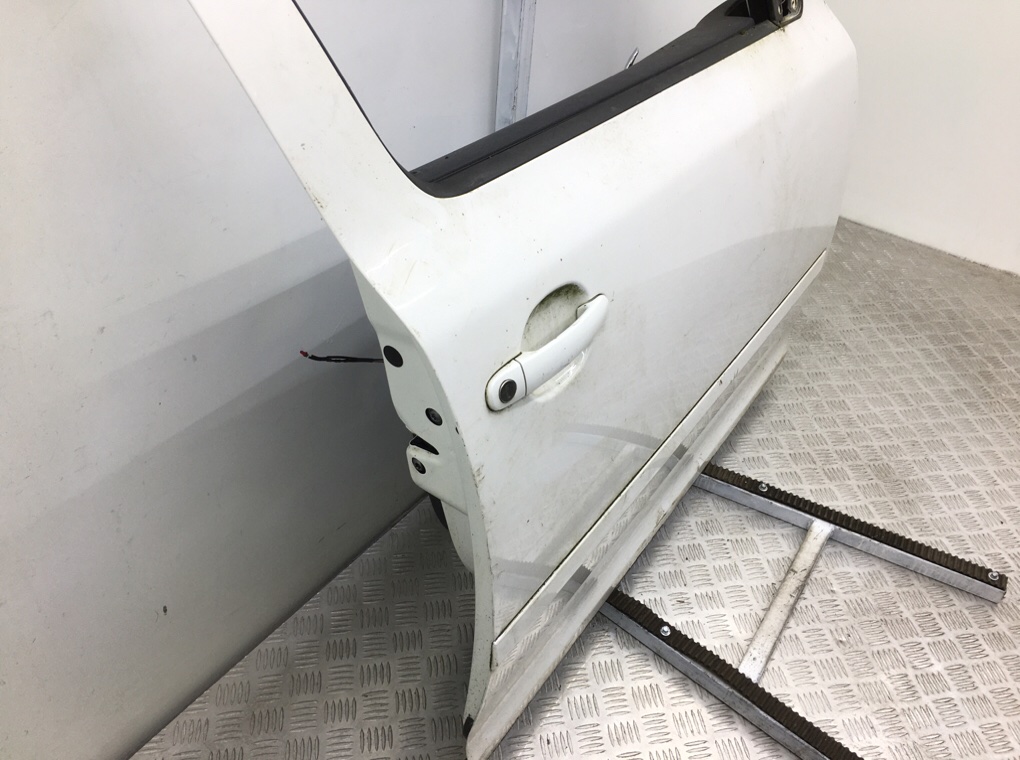 Дверь передняя правая бу для Skoda Octavia A5 2.0 TSI, 2009 г. Дверь передняя правая бу для Skoda Octavia A5 2.0 TSI, 2009 г.