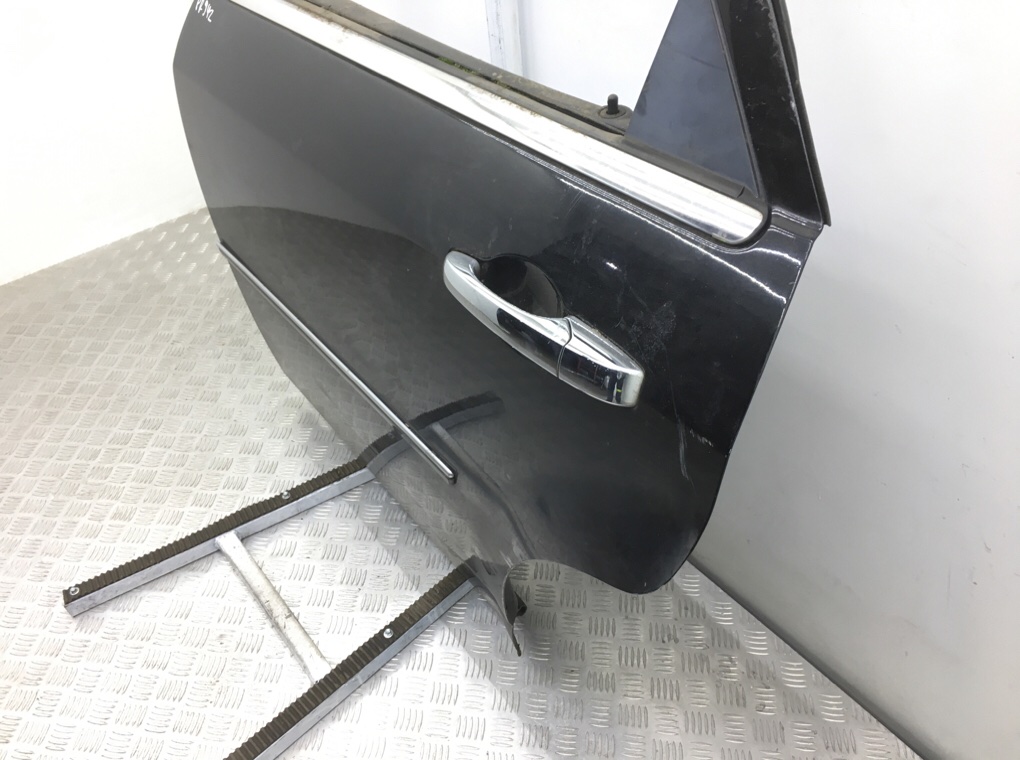 Дверь задняя левая бу для Chrysler 300C  3.0 CRD,  2006 г.