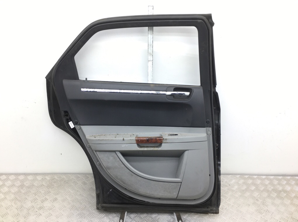 Дверь задняя левая бу для Chrysler 300C  3.0 CRD,  2006 г.
