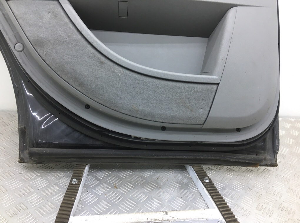 Дверь задняя левая бу для Chrysler 300C  3.0 CRD,  2006 г.