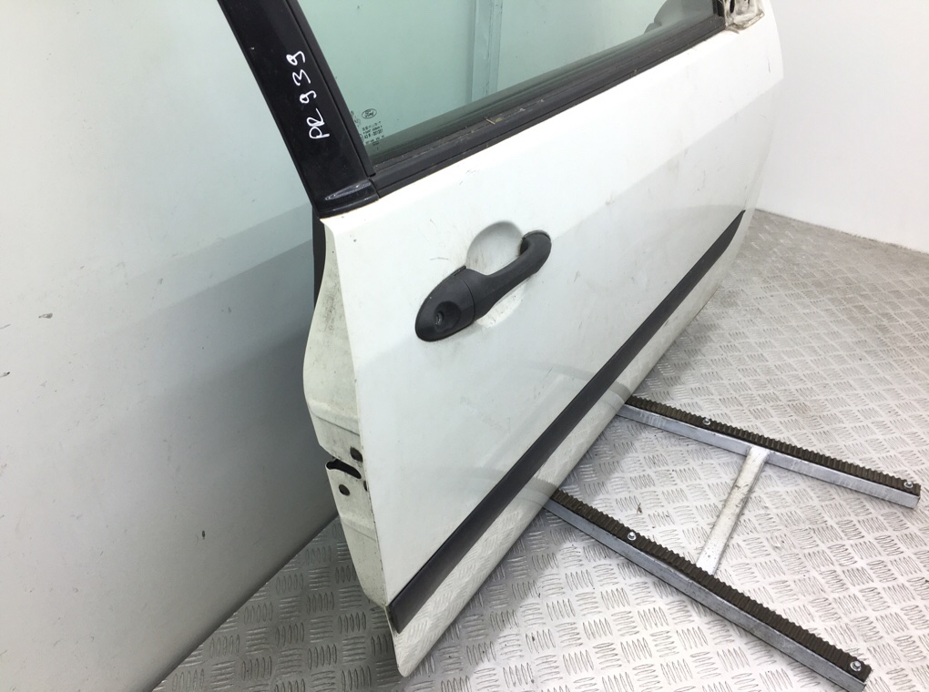 Дверь передняя правая бу для Ford Focus 1 2.0 i,  2002 г.