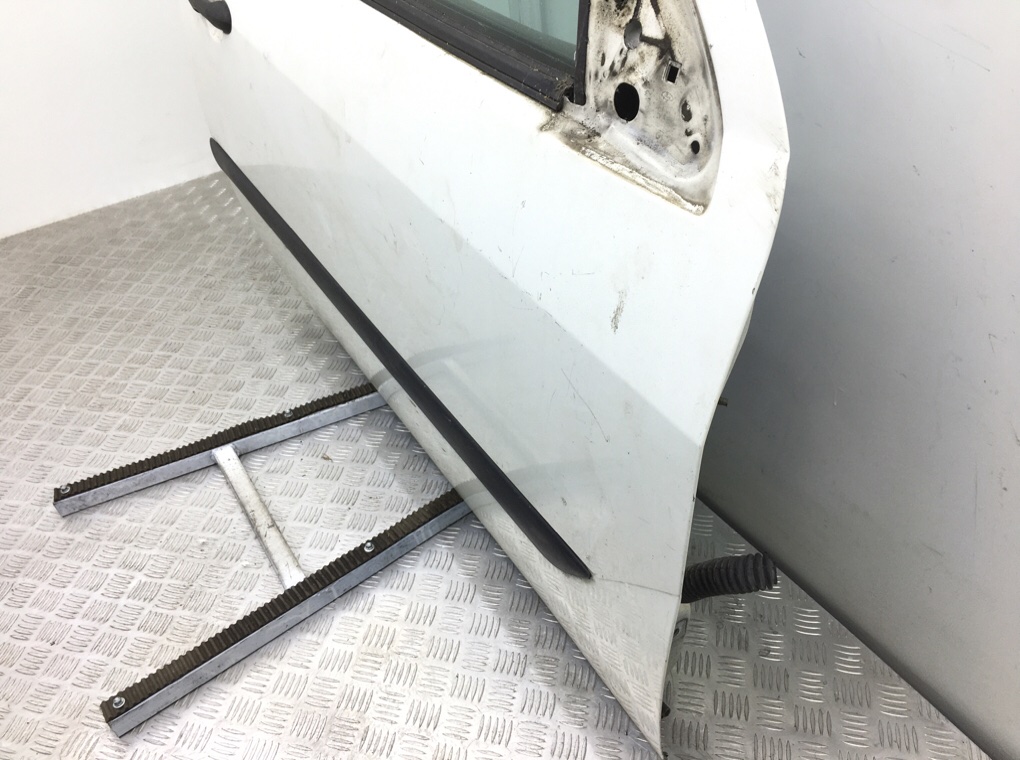 Дверь передняя правая бу для Ford Focus 1 2.0 i,  2002 г.