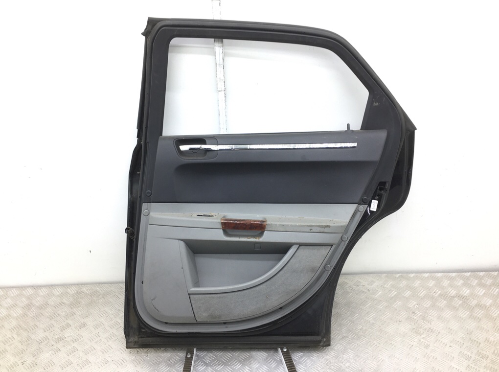 Дверь задняя правая бу для Chrysler 300C  3.0 CRD,  2006 г.