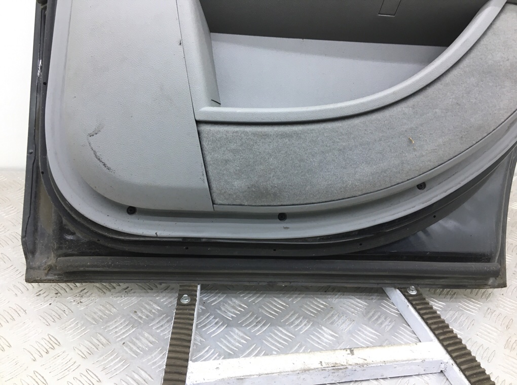 Дверь задняя правая бу для Chrysler 300C  3.0 CRD,  2006 г.