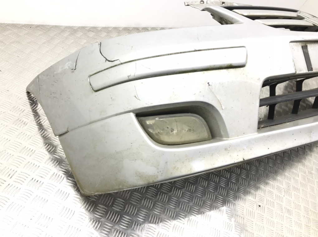 Бампер передний бу для Suzuki Liana 1 1.6 i,  2007 г.