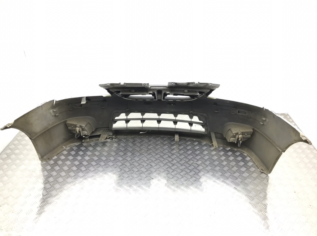 Бампер передний бу для Suzuki Liana 1 1.6 i,  2007 г.