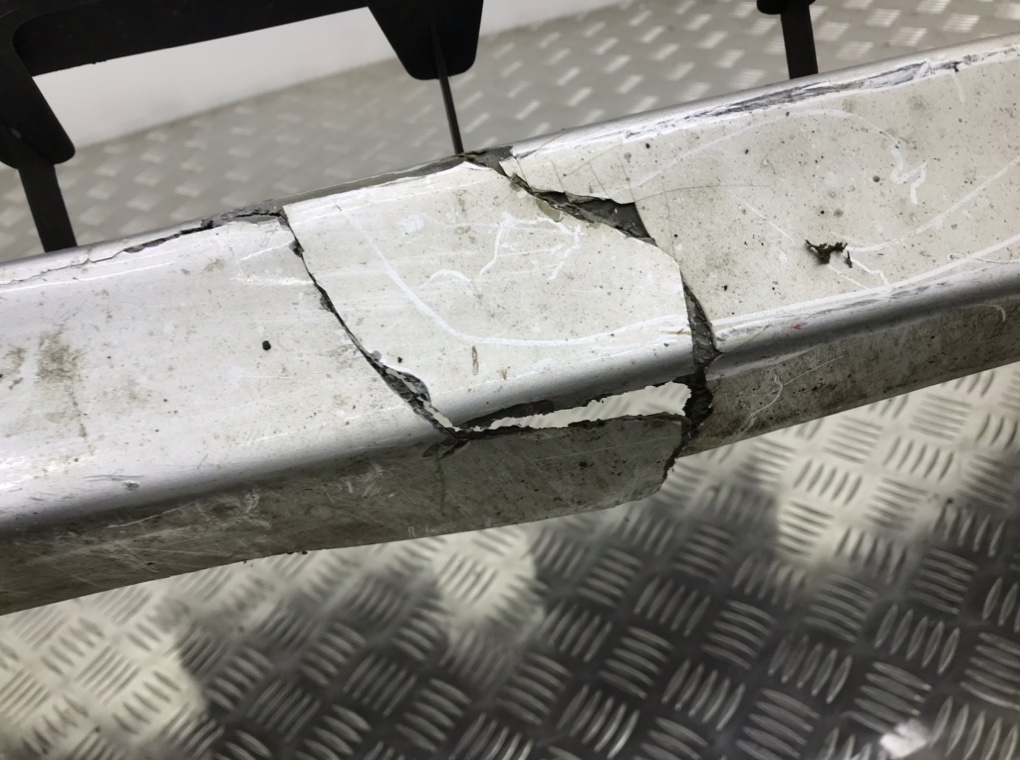 Бампер передний бу для Suzuki Liana 1 1.6 i,  2007 г.