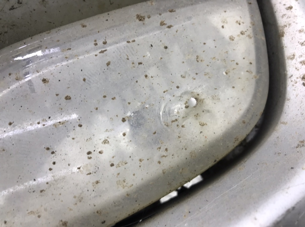 Бампер передний бу для Suzuki Liana 1 1.6 i,  2007 г.