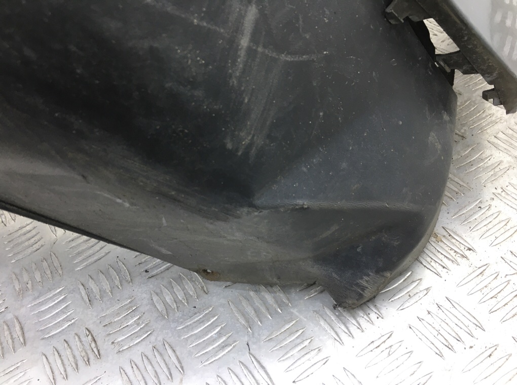 Бампер передний бу для Volkswagen Touran  2.0 TDi,  2006 г.