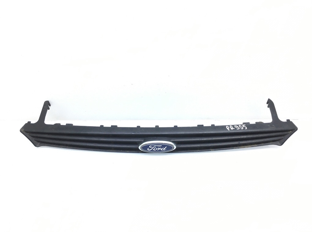 Решетка радиатора бу для Ford Focus 1 1.8 i,  2000 г.
