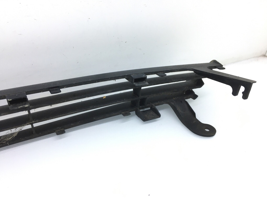 Решетка радиатора бу для Ford Focus 1 1.8 i,  2000 г.