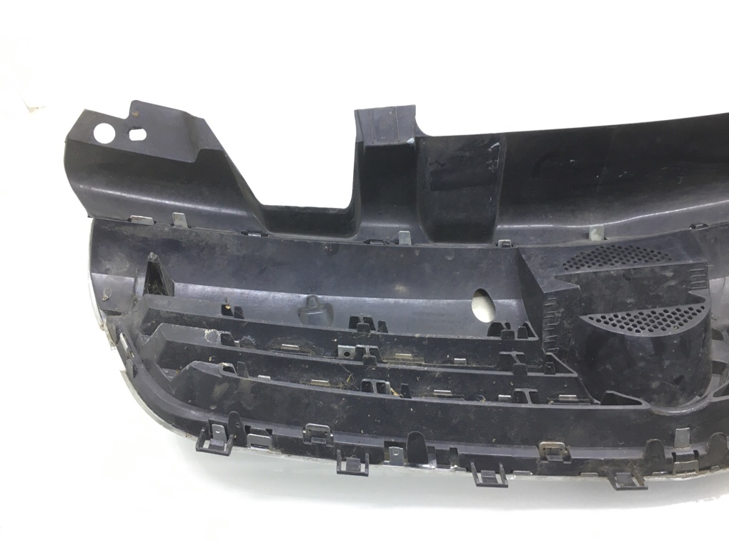 Решетка радиатора бу для Opel Zafira B 1.8 i, 2008 г. Решетка радиатора бу для Opel Zafira B 1.8 i, 2008 г.