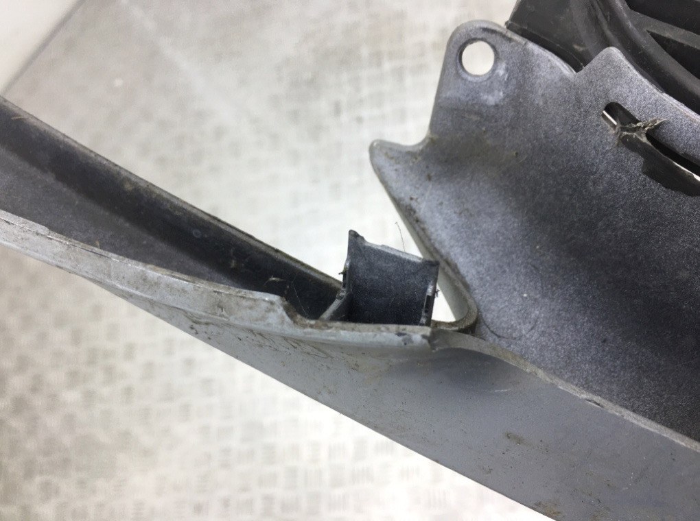 Решетка радиатора бу для Peugeot 206 1 1.4 i,  2001 г.