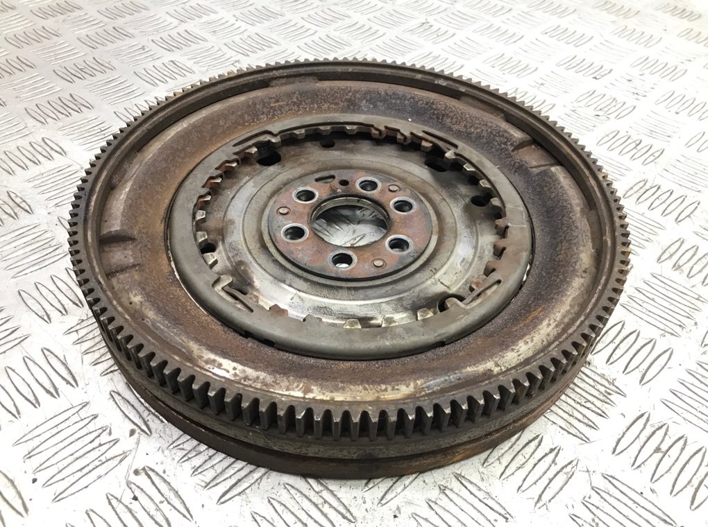 Маховик бу для Skoda Octavia A5 1.6 TDi,  2010 г.