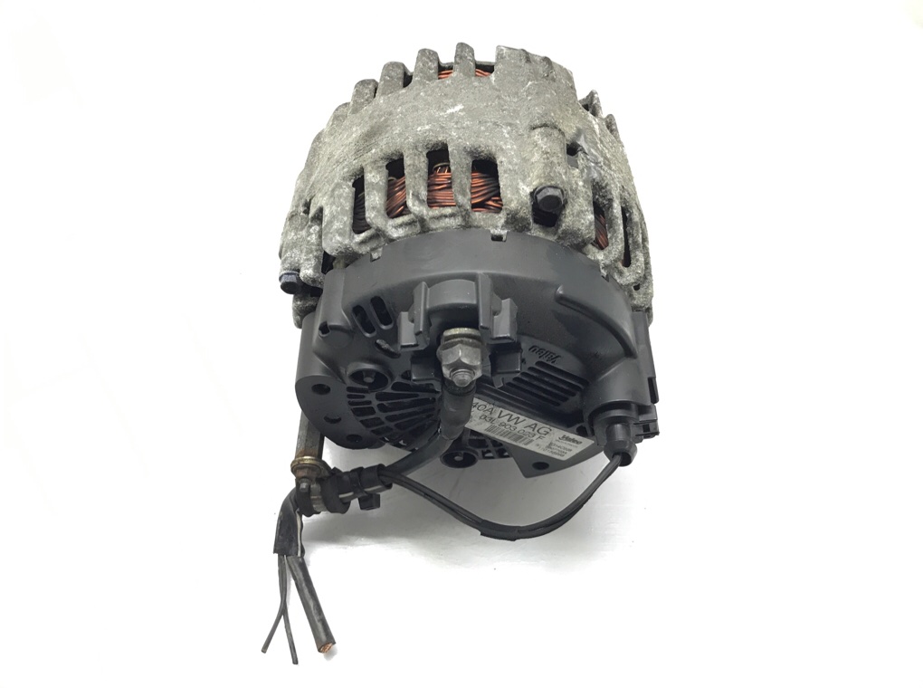 Генератор бу для Skoda Octavia A5 1.6 TDi,  2010 г.