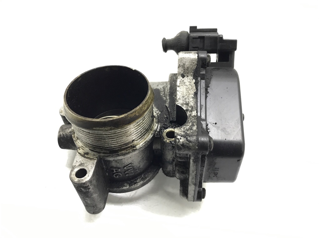 Заслонка дроссельная бу для Skoda Octavia A5 1.6 TDi, 2010 г. Заслонка дроссельная бу для Skoda Octavia A5 1.6 TDi, 2010 г.