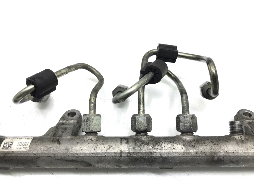 Топливная рампа бу для Volkswagen Passat B7 1.6 TDi, 2011 г. Топливная рампа бу для Volkswagen Passat B7 1.6 TDi, 2011 г.