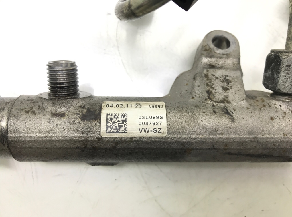 Топливная рампа бу для Volkswagen Passat B7 1.6 TDi, 2011 г. Топливная рампа бу для Volkswagen Passat B7 1.6 TDi, 2011 г.