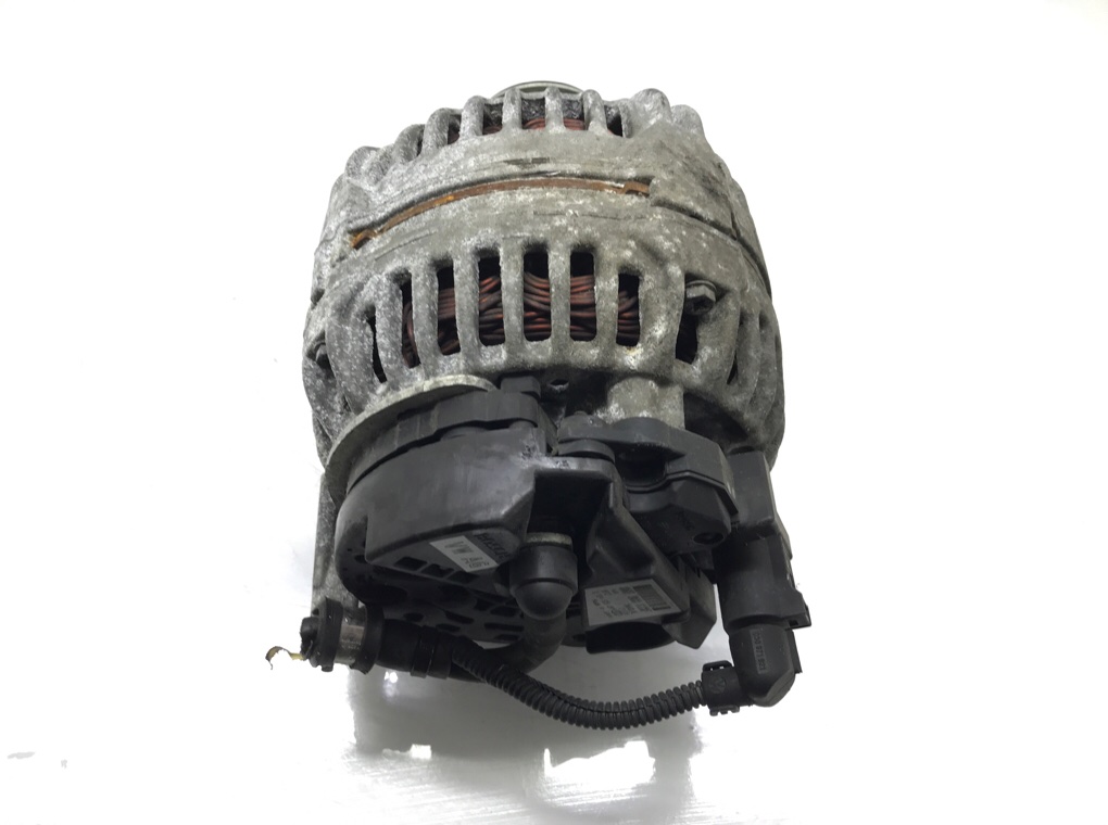 Генератор бу для Volkswagen Golf 5 1.9 TDi,  2006 г.