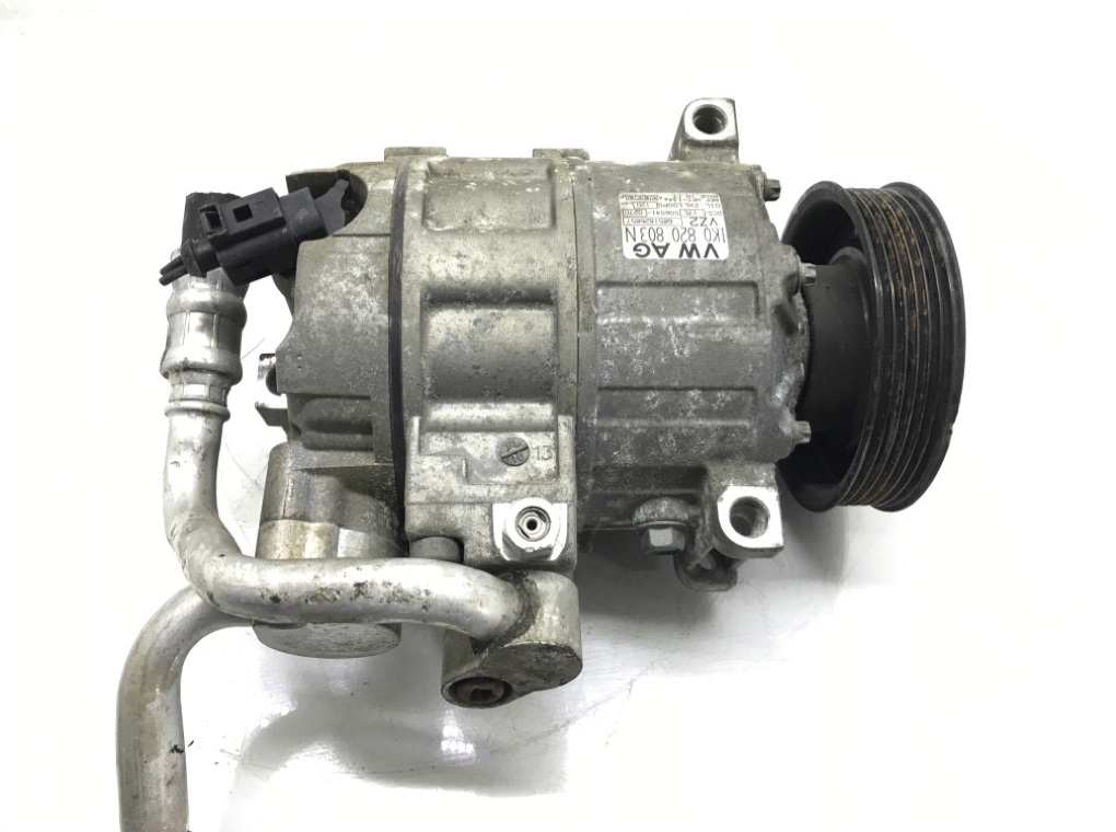 Компрессор кондиционера бу для Volkswagen Golf 5 1.9 TDi, 2006 г. Компрессор кондиционера бу для Volkswagen Golf 5 1.9 TDi, 2006 г.