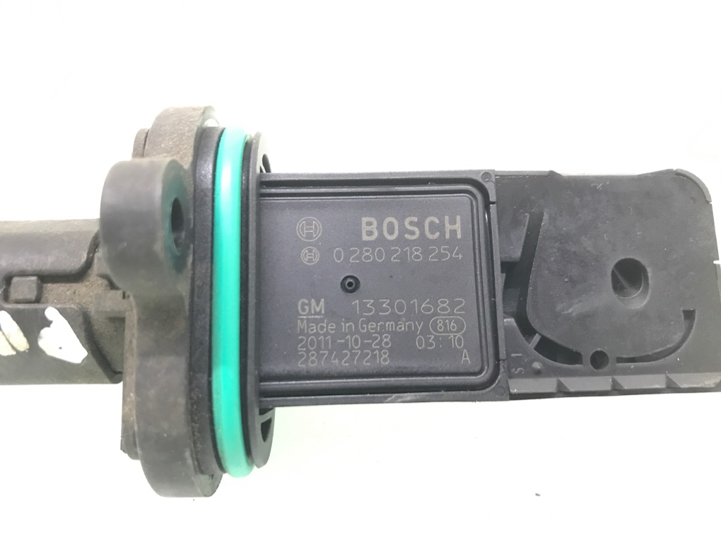 Расходомер воздуха бу для Opel Astra J 1.6 i,  2011 г.