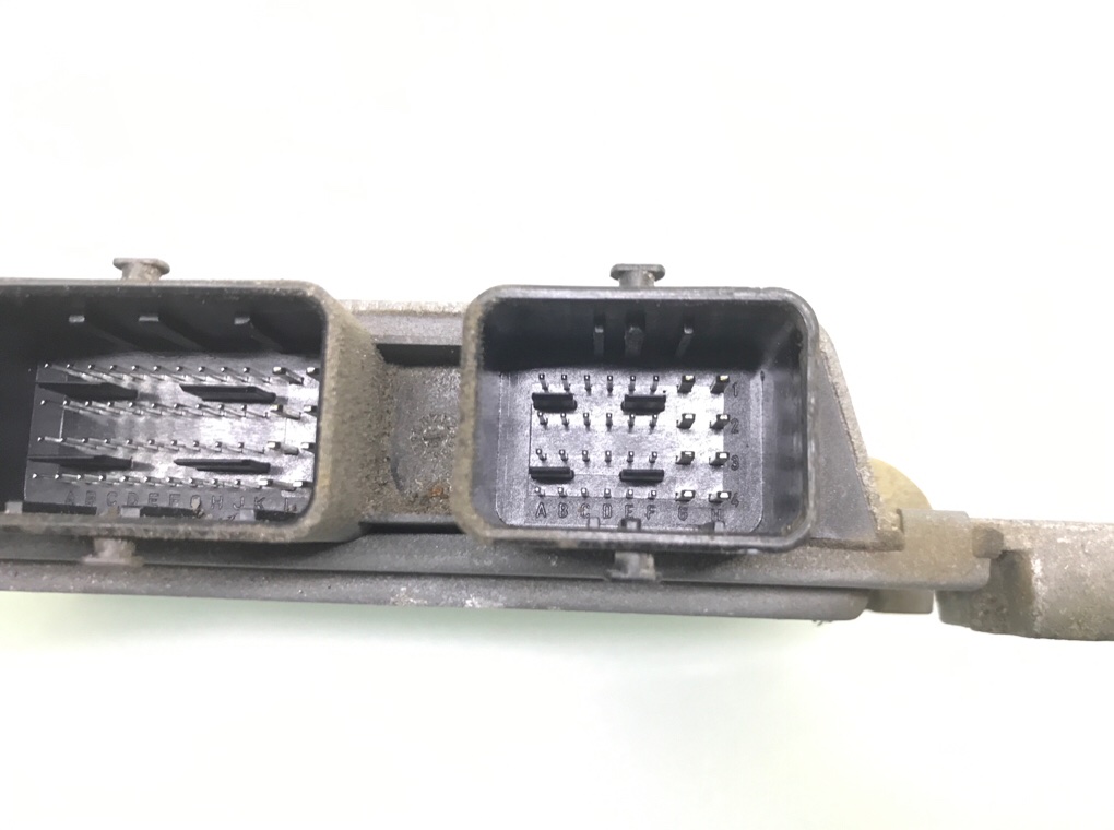 Блок управления двигателем бу для Ford Fiesta 6 1.6 i,  2010 г.