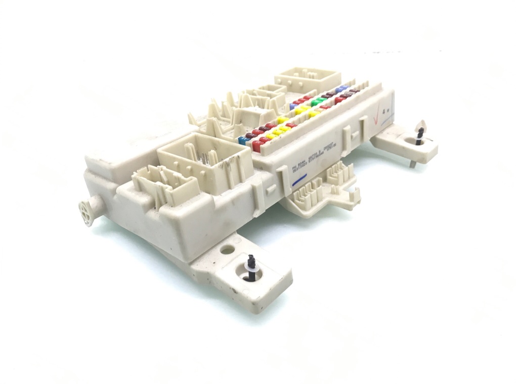 Блок предохранителей бу для Mazda 3  BK 1.6 i,  2007 г.