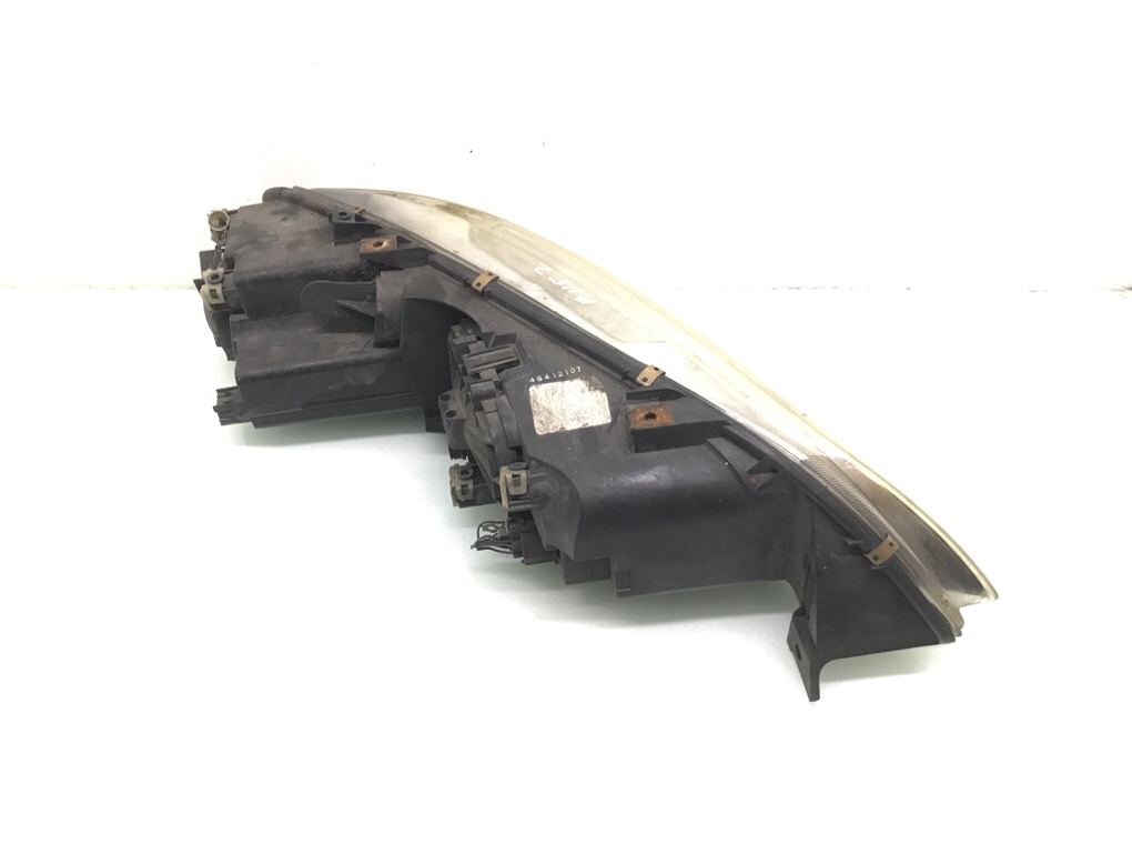 Фара левая бу для Mazda 6  1 2.0 i,  2003 г.